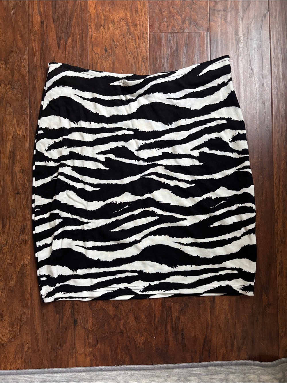 H&M Black and White Zebra Print Mini Skirt